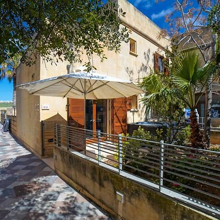 Getawaynpetto Private Duplex Maisonette With Jacuzzi Hot Tub Mgarr Exterior foto