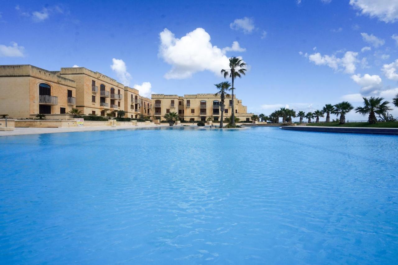Getawaynpetto Private Duplex Maisonette With Jacuzzi Hot Tub Mgarr Exterior foto