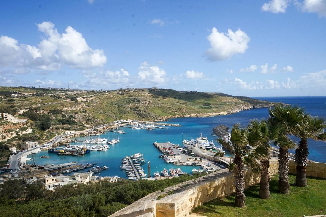 Getawaynpetto Private Duplex Maisonette With Jacuzzi Hot Tub Mgarr Exterior foto