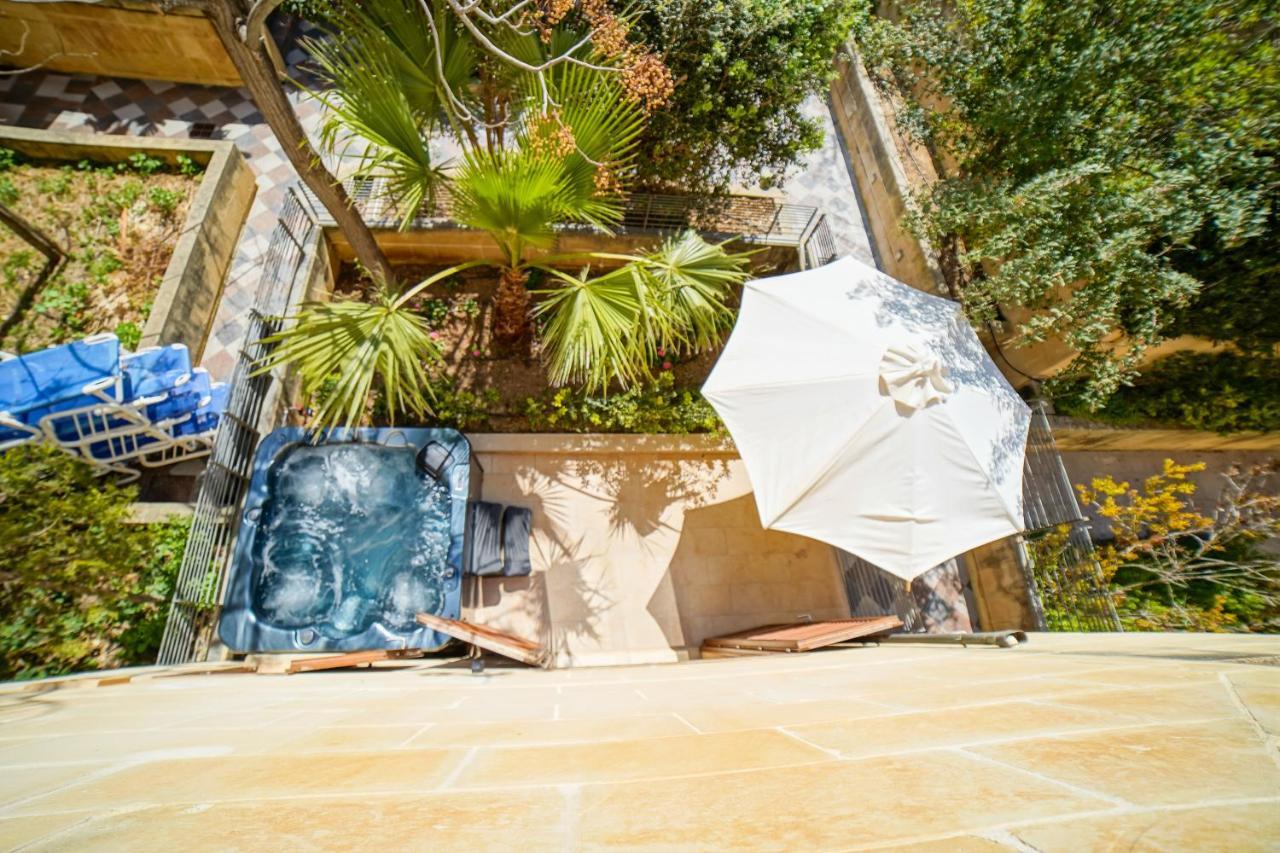 Getawaynpetto Private Duplex Maisonette With Jacuzzi Hot Tub Mgarr Exterior foto