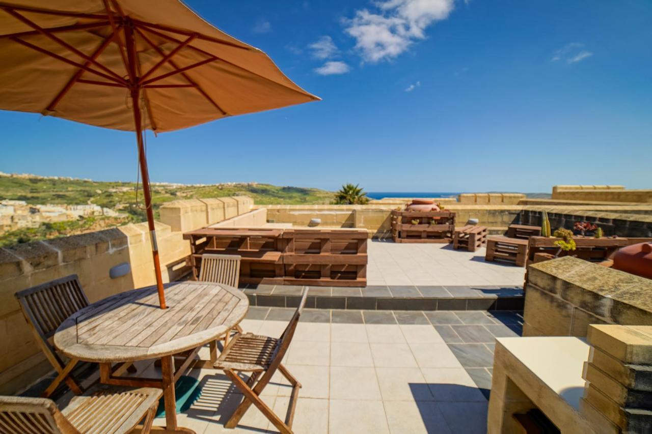 Getawaynpetto Private Duplex Maisonette With Jacuzzi Hot Tub Mgarr Exterior foto