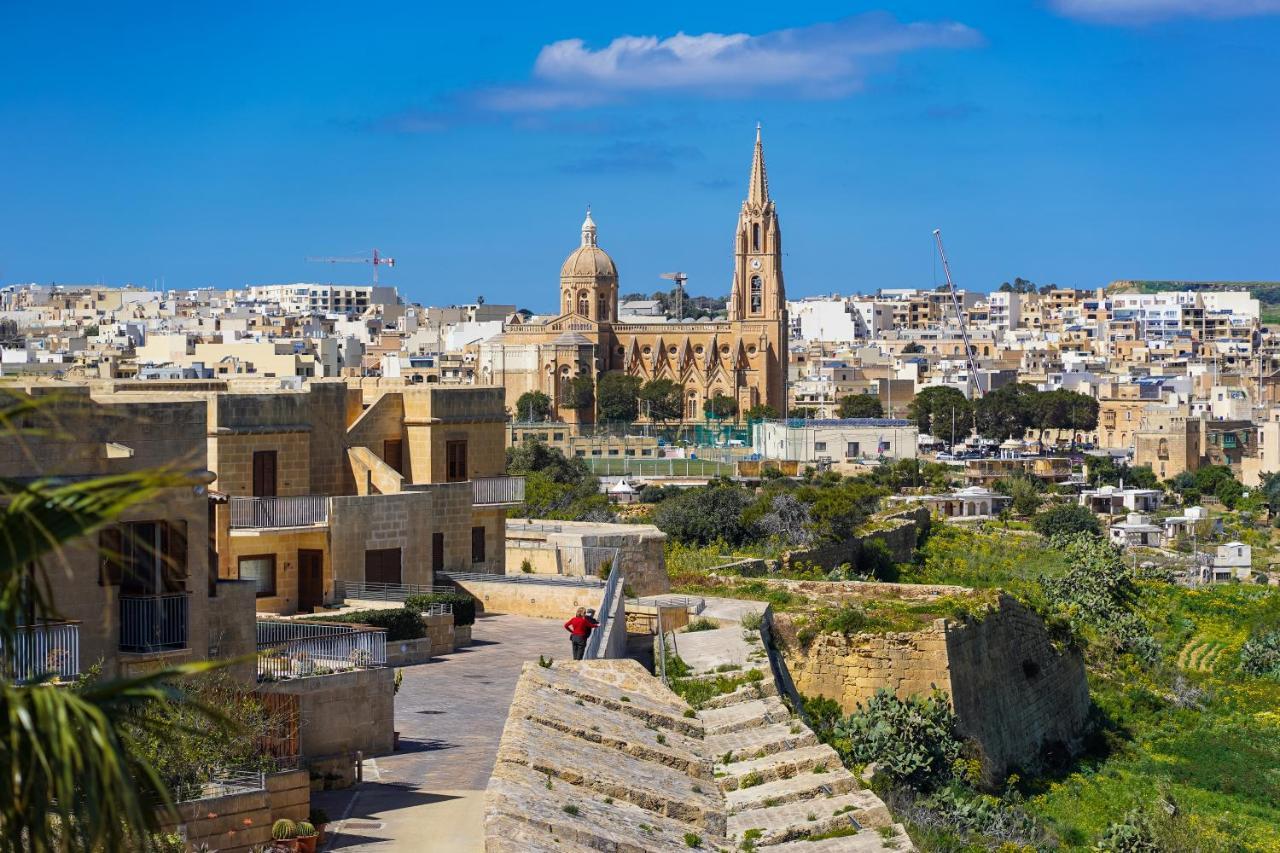 Getawaynpetto Private Duplex Maisonette With Jacuzzi Hot Tub Mgarr Exterior foto